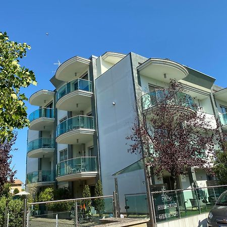 בלריה-איגאה מרינה Residenza Villa Flores מראה חיצוני תמונה