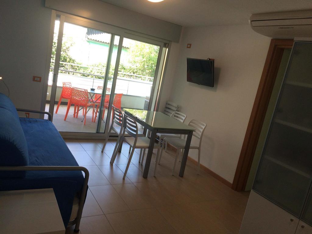 בלריה-איגאה מרינה Residenza Villa Flores חדר תמונה